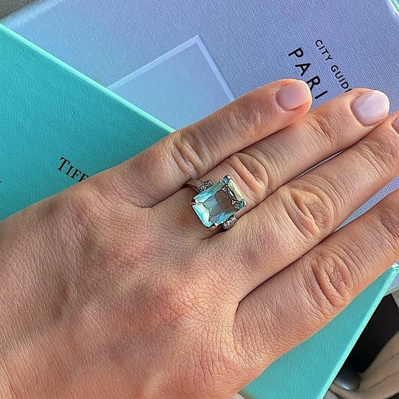 𝅺blue topaz color crystal cocktail ring size 7 - Picture 1 of 14